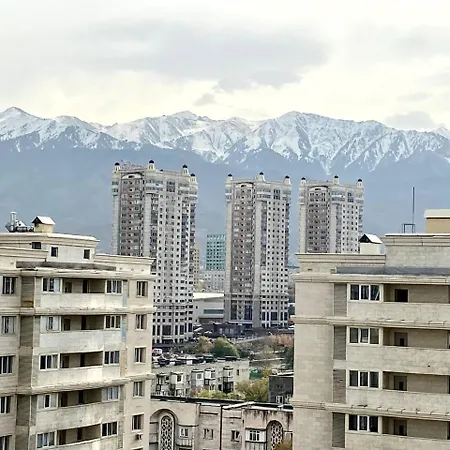 Уютные 3Х Комнатные Аппартаменты Almaty Exterior photo