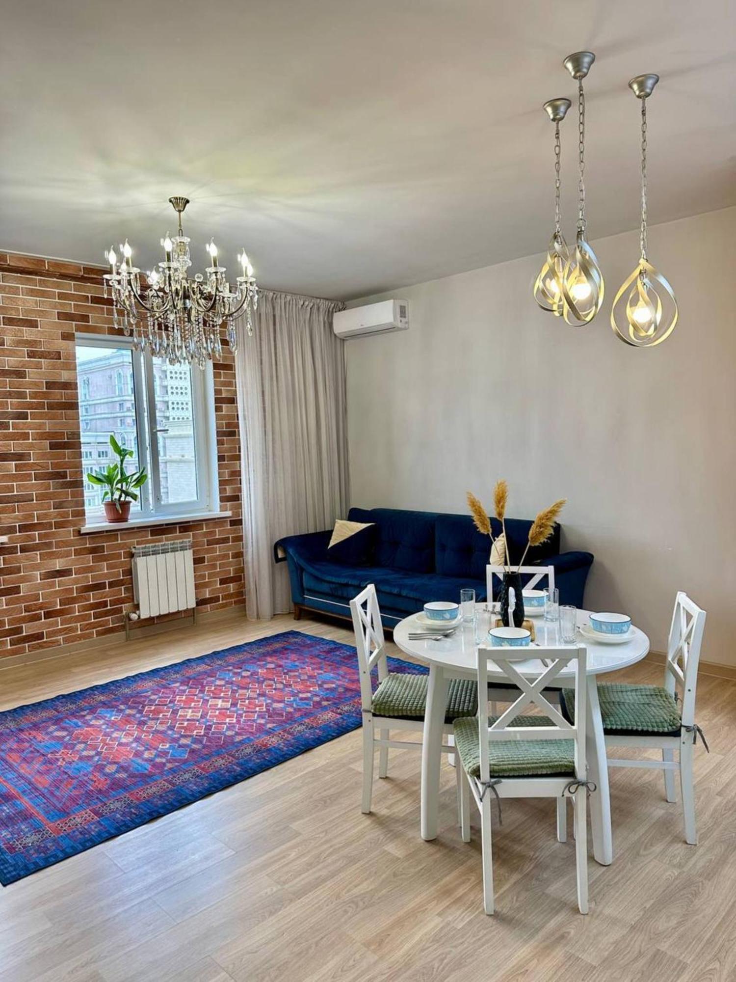 уютные 3х комнатные аппартаменты Apartment Almaty